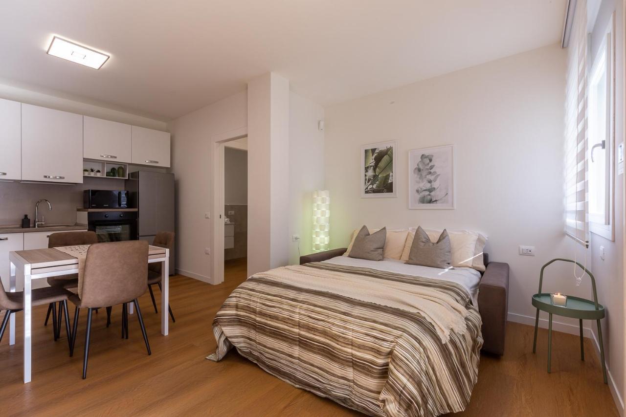 Colombo Palace - Suite Eden Via Perda Bona 35A Куарту-Сант'Елена Екстер'єр фото
